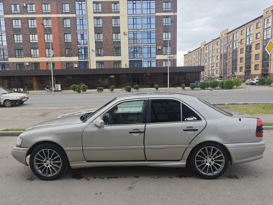 Mercedes-Benz c280