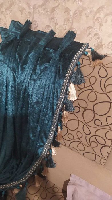 Продаются НОВЫЕ готовые красивые шторы с бахромой