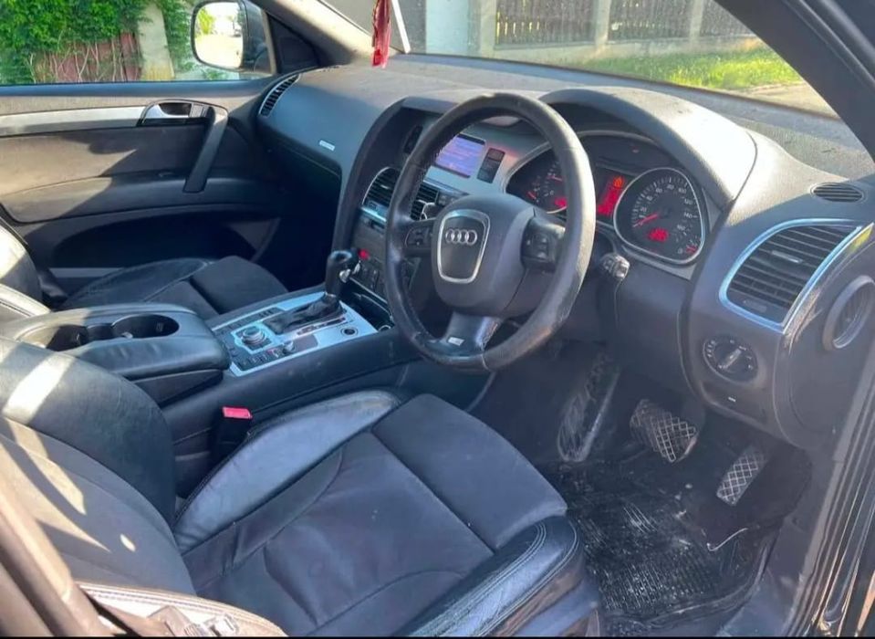 Dezmembrez audi q7 4l s-line 7 locuri motor 3.0 tdi bug bun cutie automata perne aer cardan grup diferențial jante r20 carlig remorcare bara piese