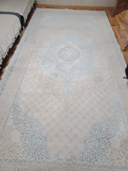 Продам ковер 2×4 Срочно