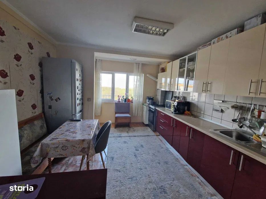 Apartament 2 camere, 47 mp, etaj intermediar,Intre Lacuri
