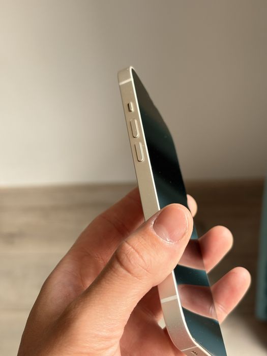 Iphone 13  Бял