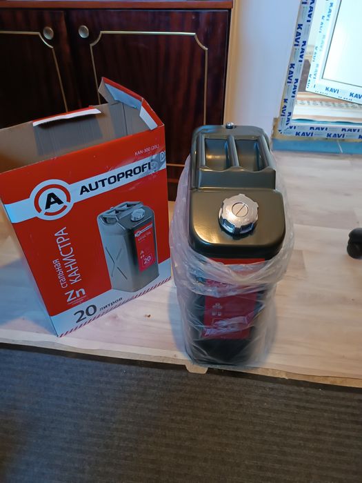 Канистра 20л новая