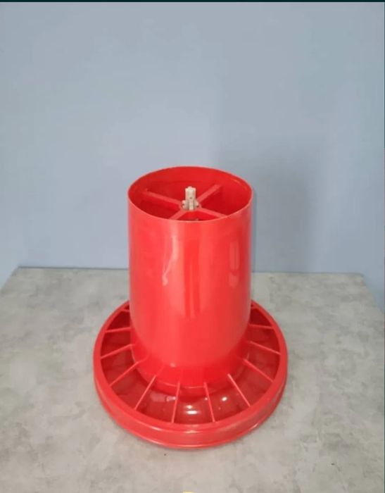 Кормушка для бройлер.