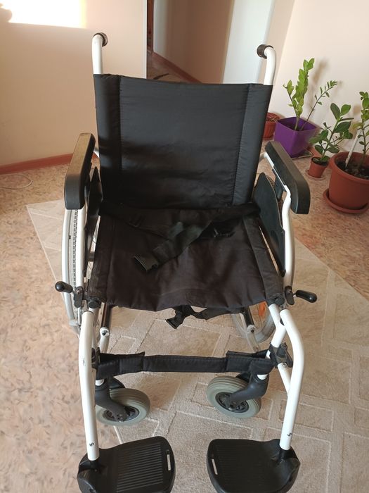 Инвалидная коляска