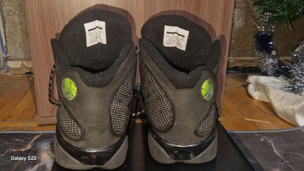 Air jordan 13 black cat