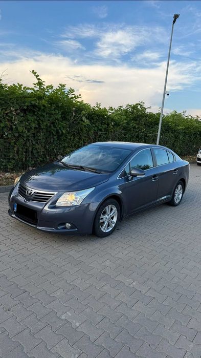 Auto Toyota Avensis