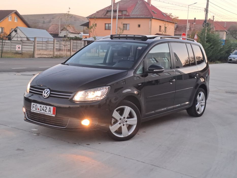 Volkswagen Touran ,Model ,,LIFE,,7 locuri, recent adus în țară!