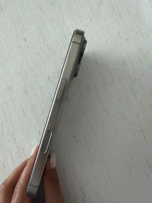 De vanzare Iphone 16 pro