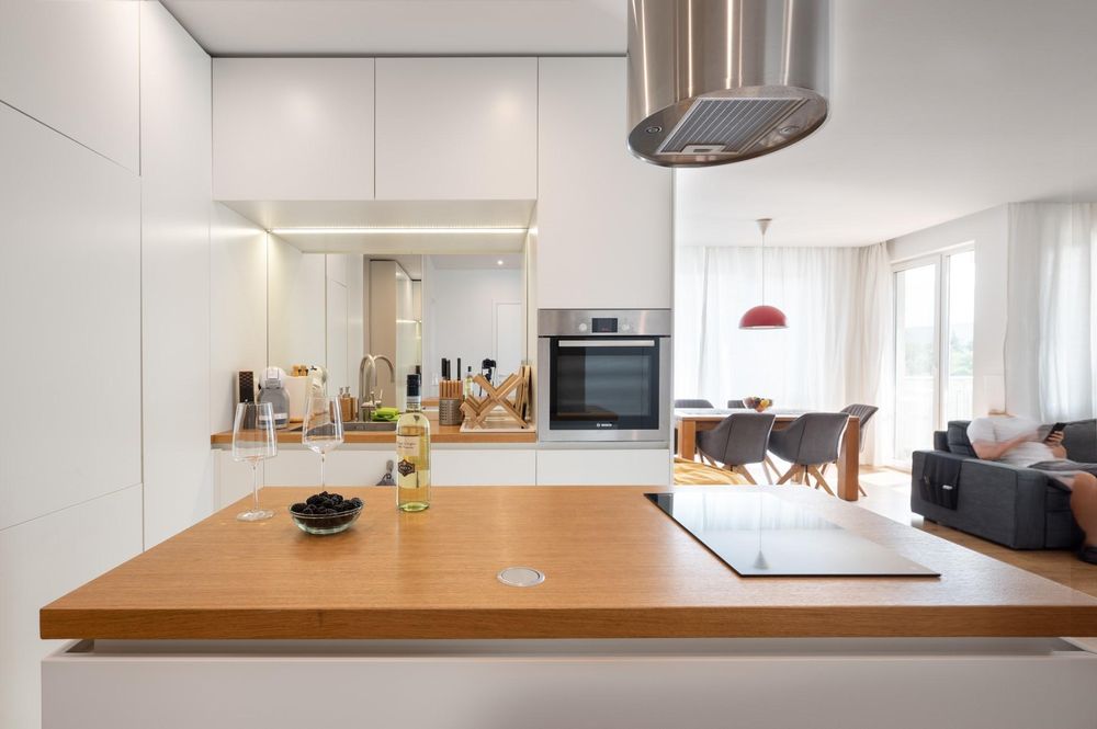 Дава се под наем Тристаен апартамент в София, Дружба 1 - 110 кв.м за 950 € - Снимка #2