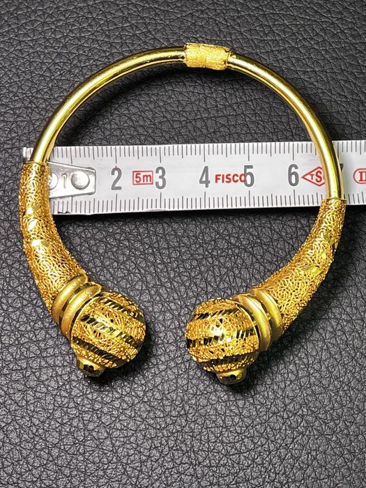 Златна гривна белезник grivna zlaten 14 k 585 gold