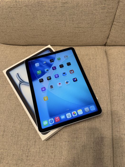 ipad air 11” cu M2 128gb wifi blue, factura/garantie 2 ani istyle