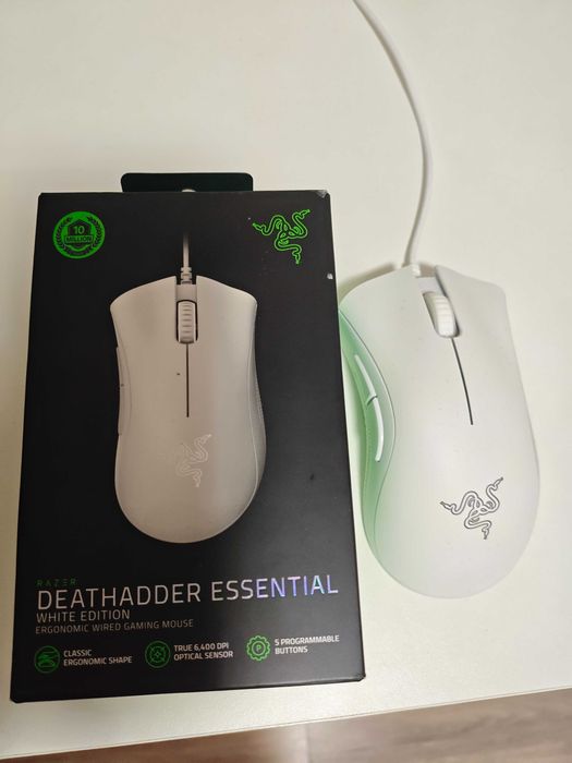 Мишка Razer Deathadder essential