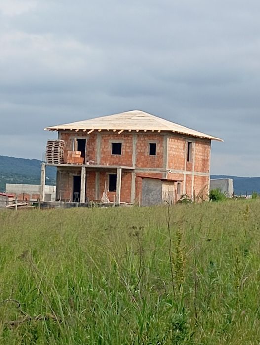 Construcții case, garduri, anexe, etc