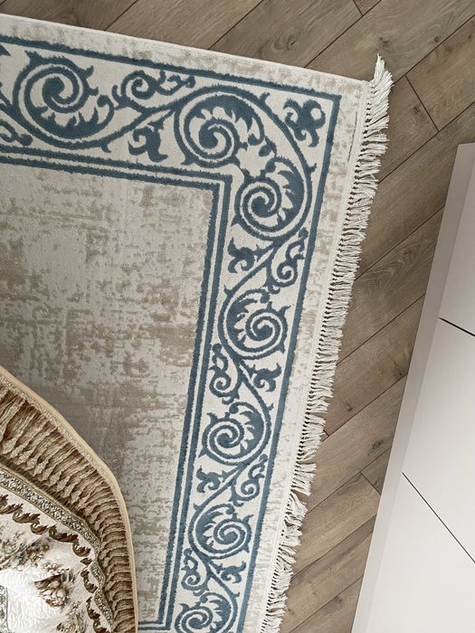 Продам два ковра