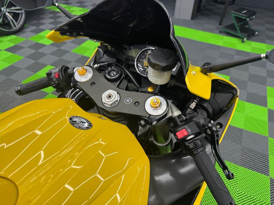 Yamaha R1 2005 Rn12
