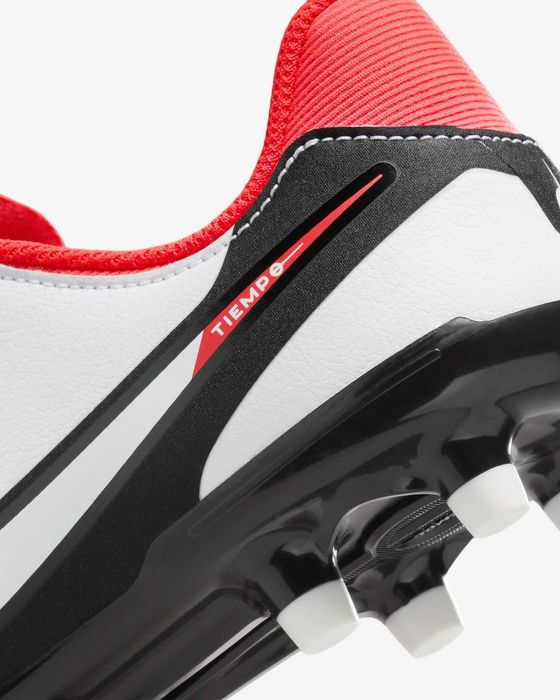 Футболни обувки NIKE JR LEGEND 10 ACADEMY FG/MG размер 37.5