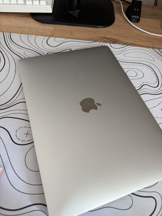 Продам Macbook Air M1