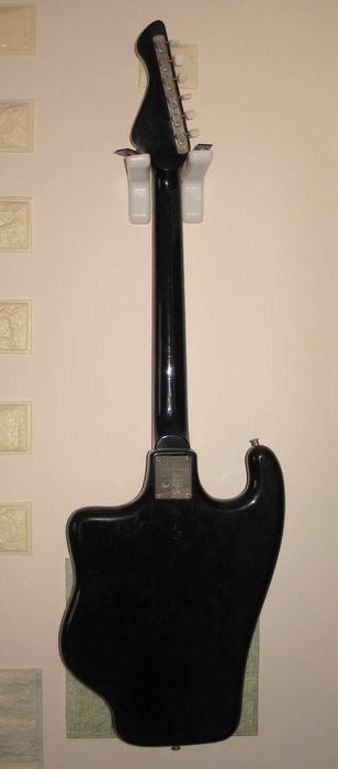 Продается электрогитара Тоника