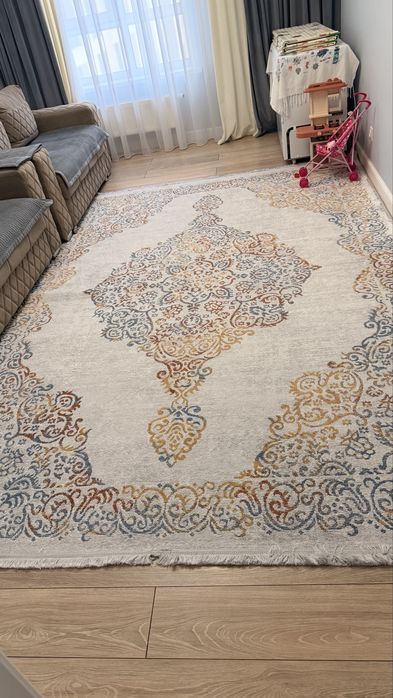 Продам ковер 250*350