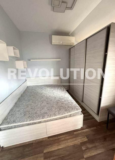 Дава се под наем Тристаен апартамент в Варна, Колхозен пазар - 70 кв.м за 598.23 € - Снимка #4