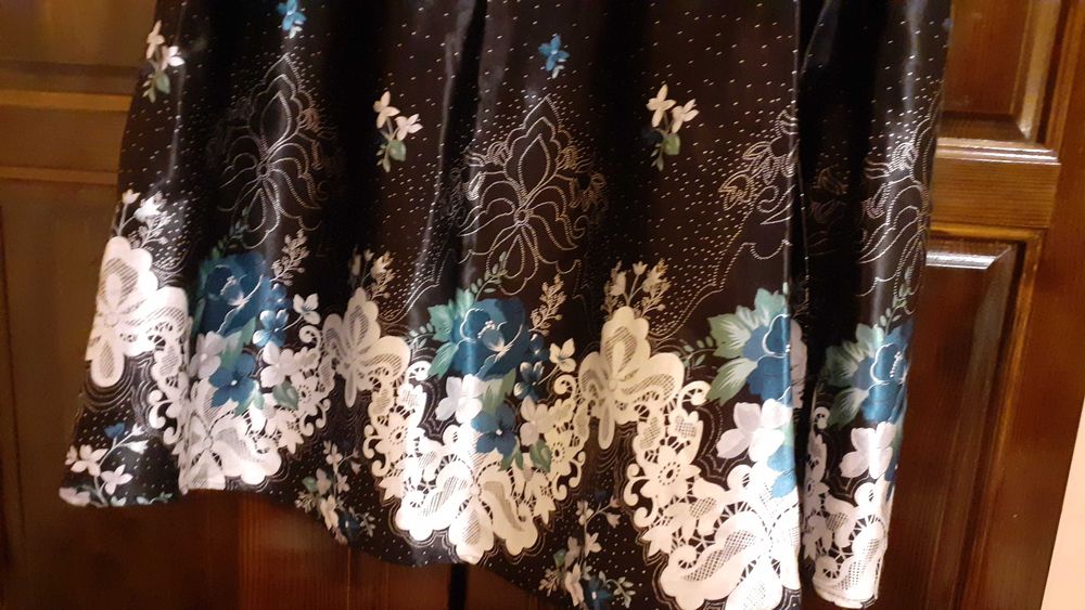 Разкошна сатенена макси пола