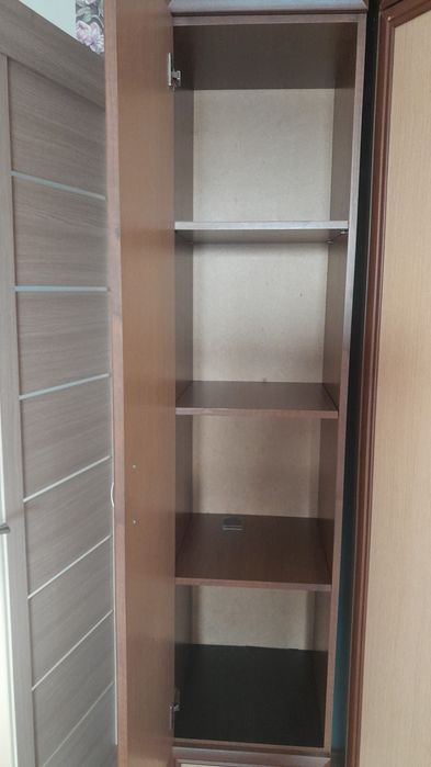 Срочно продам шкаф
