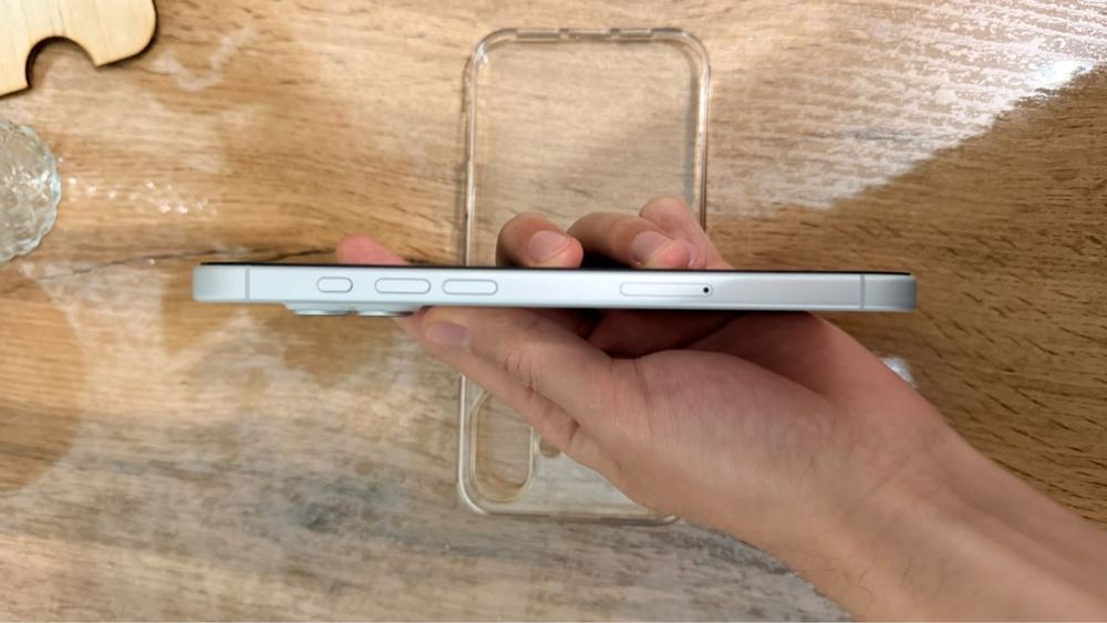 Iphone 16 plus White