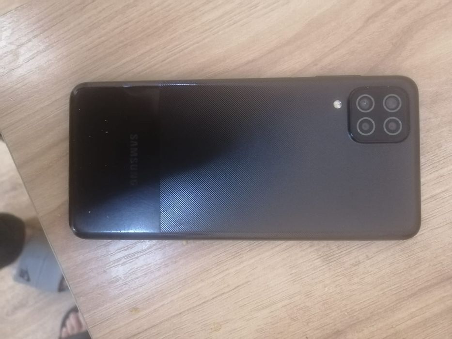 Samsung a12 обминяю или продам