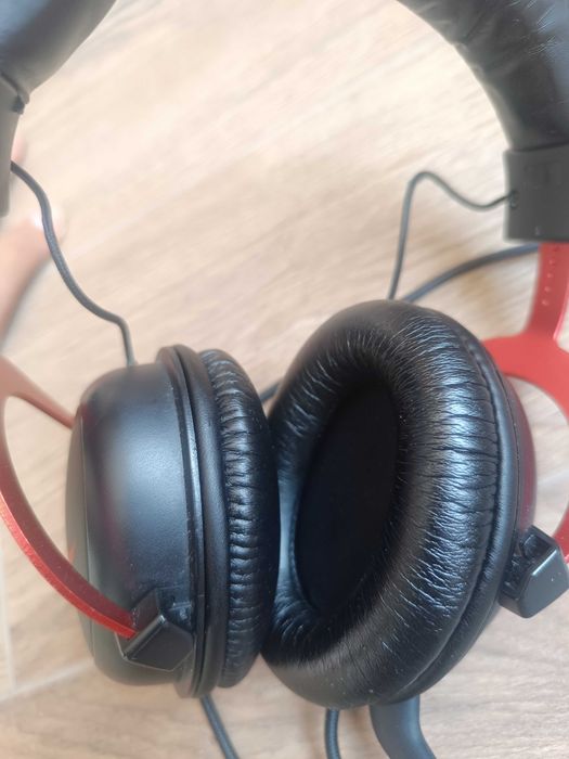 Продам наушники HyperX Cloud S II
