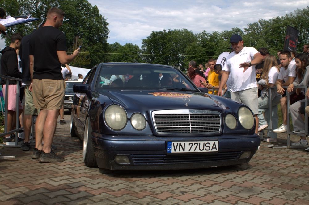 MERCEDES-BENZ E-Class 1999 — imagine 5