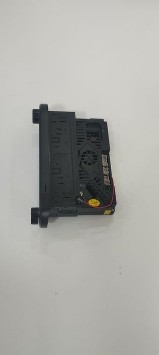 Монитор универсал 1 din xamma moshinaga tushadi uzini joyiga yangi