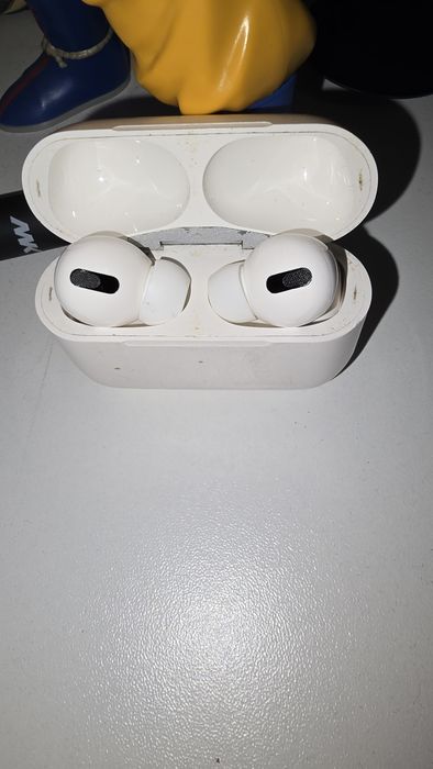 Vand urgent airpods pro gen 1