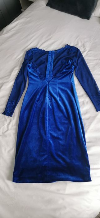 Vând rochiță Ginette , catifea, albastru regal, mărimea S/M