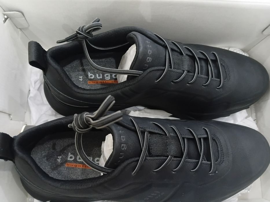 Bugatti оригинал 44 размер новые