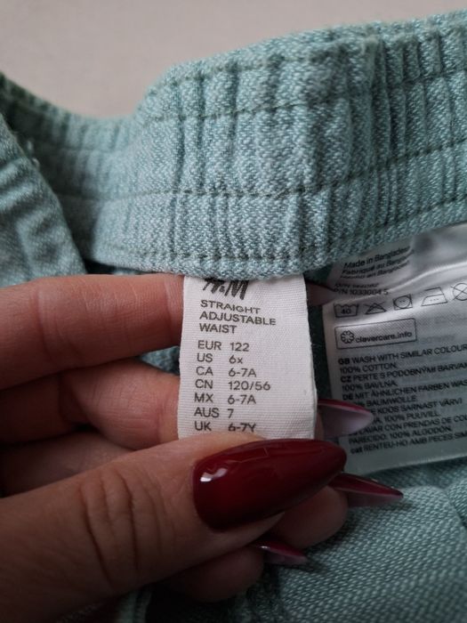 Нови долнища размер 122/128