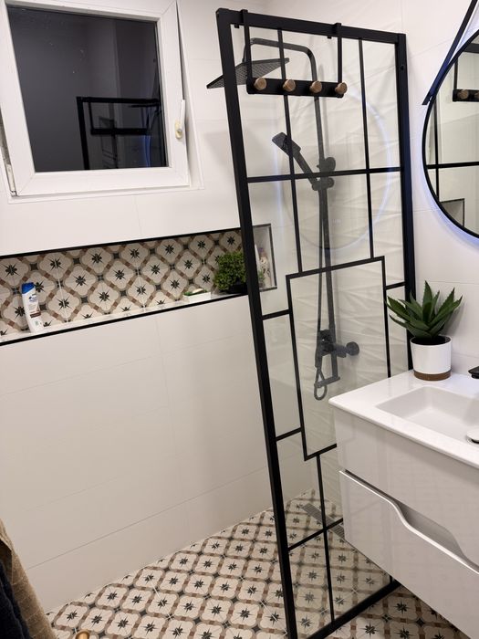 Стъклен Параван за баня