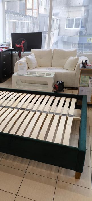 Pat copii tapițat în stare f bună ca nou