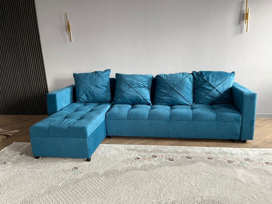 Продам угловой диван 280 см.