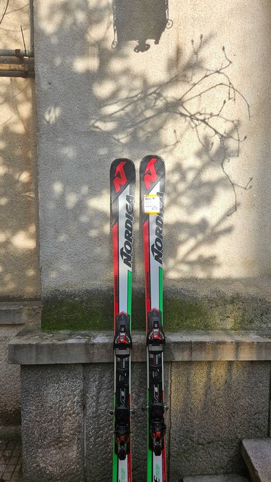 Skiuri Nordica Spitfire 174 + legaturi Marker