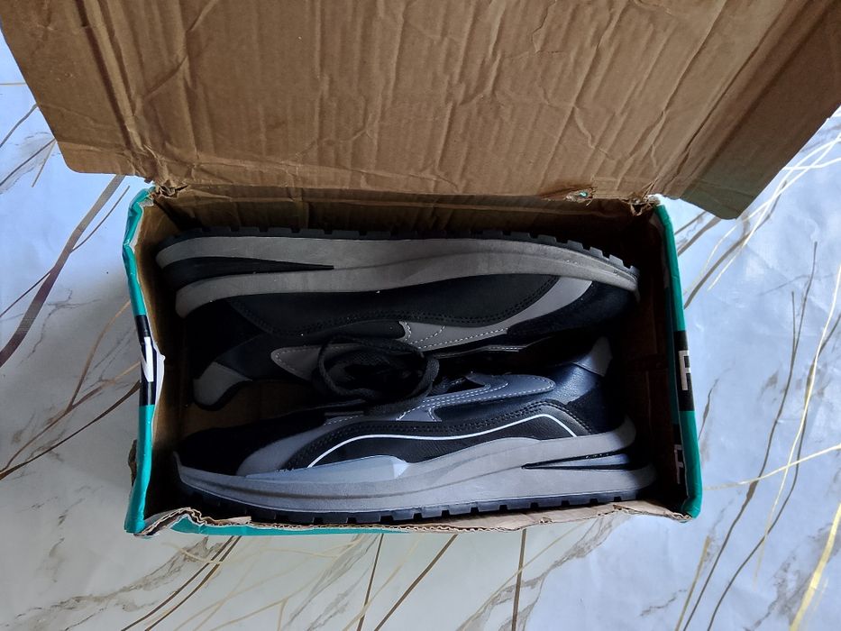 Кроссовки обувь мужкое