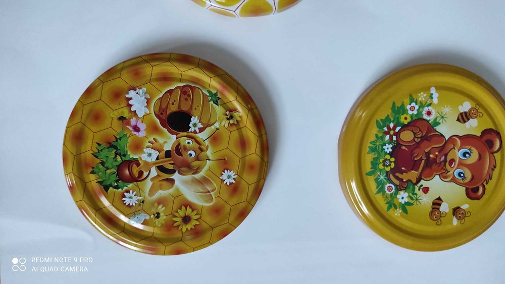 Капачки за буркани 720мл-ф82 с лого пчелен мед