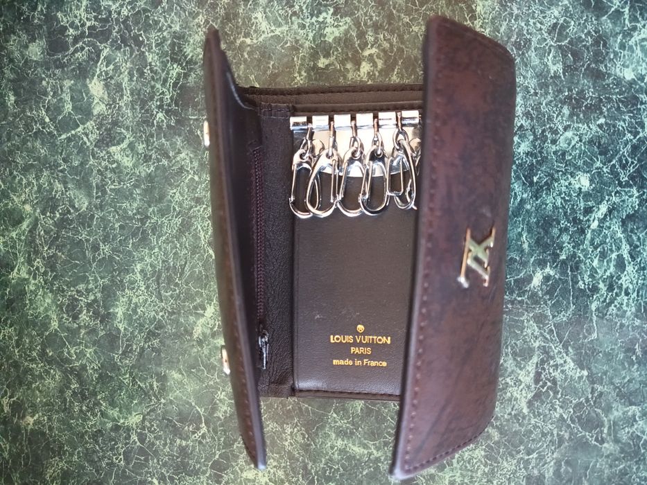 Portofel LV original fără acte