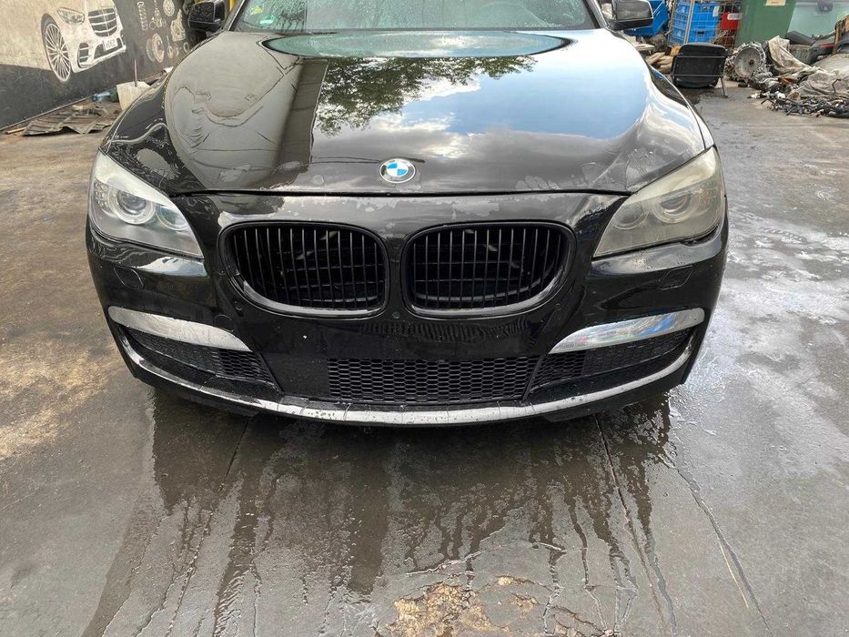 Dezmembrez bmw seria 7 f01 m-pachet/740 m-pack/bara f01 M/far adaptiv/