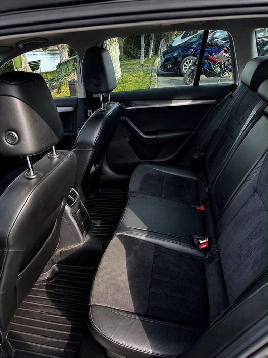 Skoda Octavia FULL OPTION!!2.0tdi Dsg