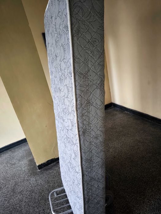 Матрак с пружини 192 х 80 запазен