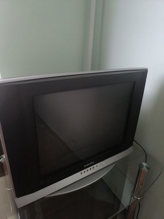 Телевизор с тумбой