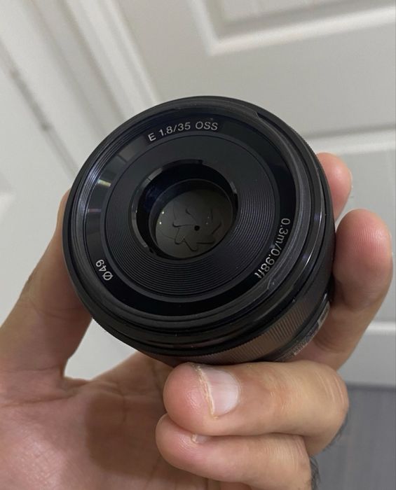 Obiectiv sony 1.8 35mm
