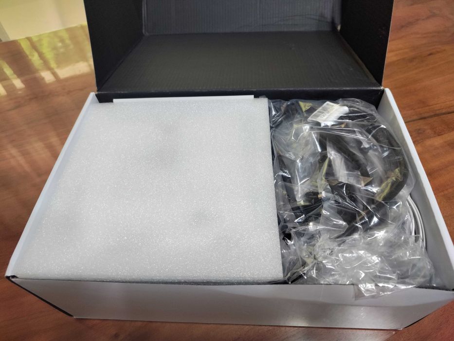 Продавам запазено захранване ASUS TUF Gaming 1000W Gold White Edition