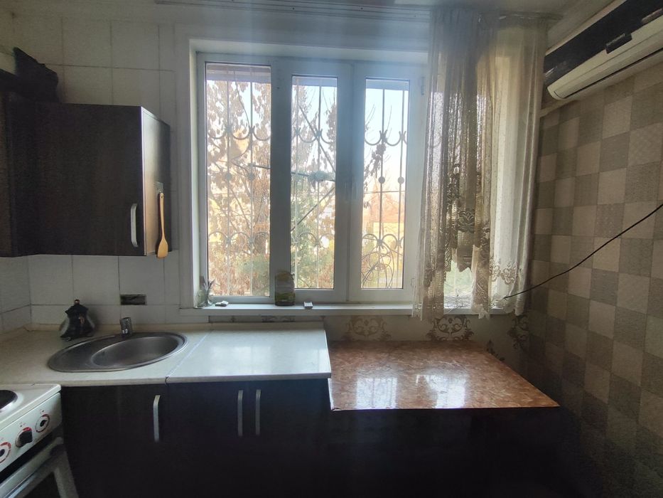 Qizlarga kvartira arenda